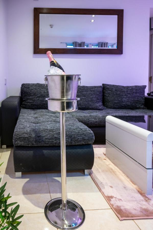 10 Min Walk Oxford St - Hyde Park Appartement Londen Buitenkant foto
